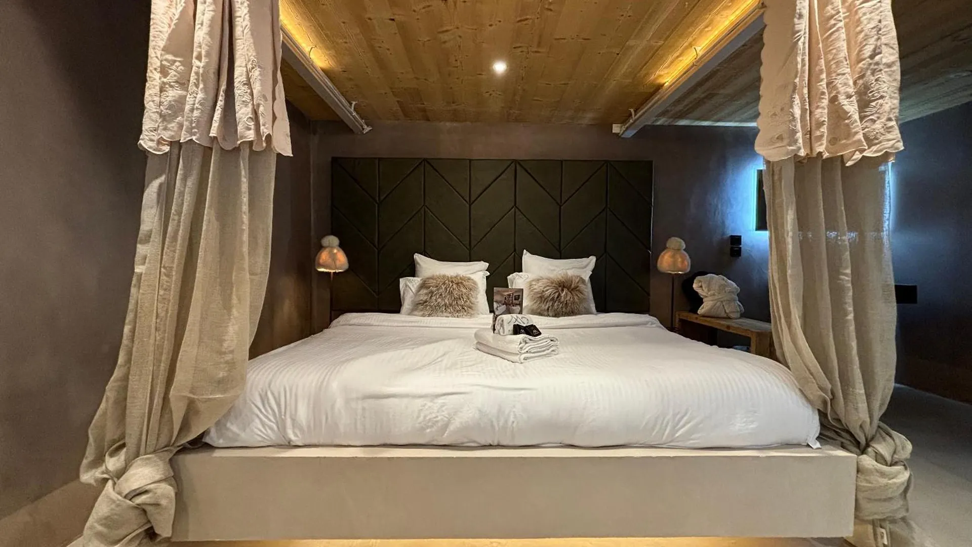 Les Secrets - Suites & Apartments Montriond 0*,  France